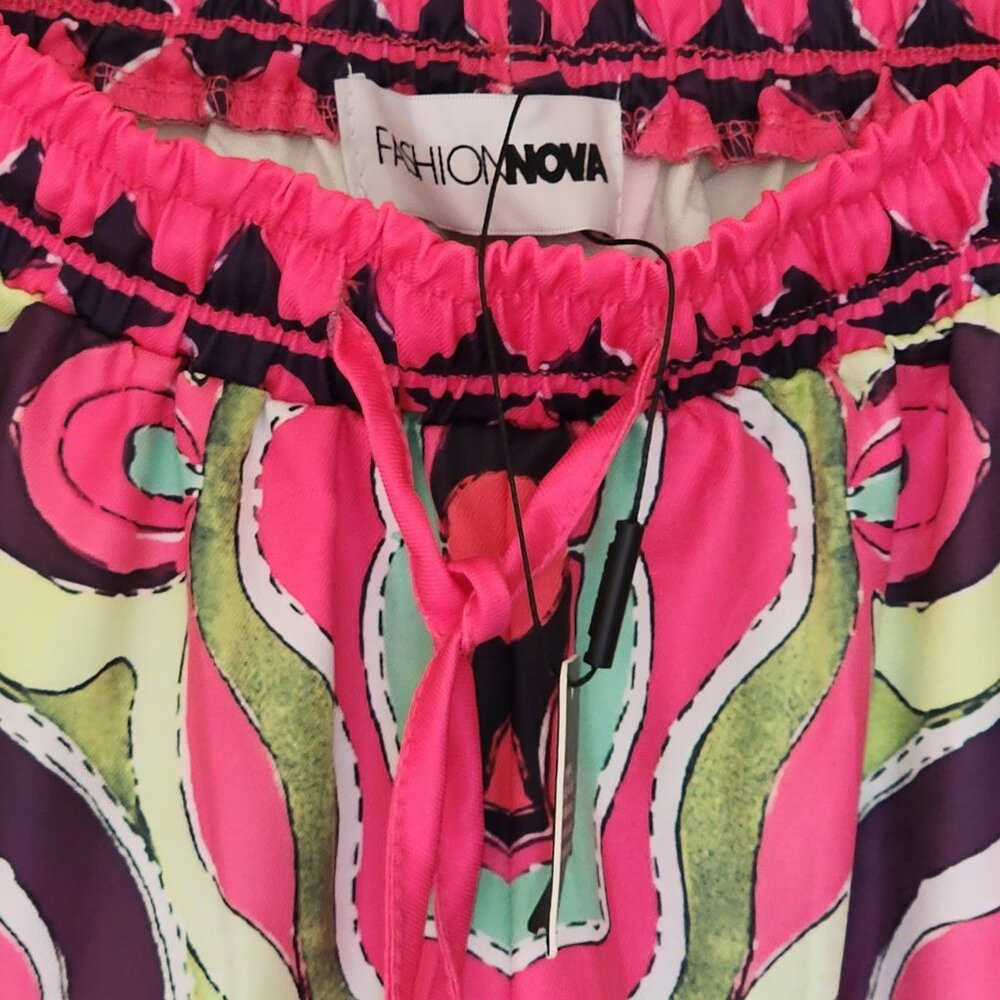 NWT Fashion Nova Wide Leg Pants, Bohemian, Maximalism, Barbiecore - Picture 3 of 5